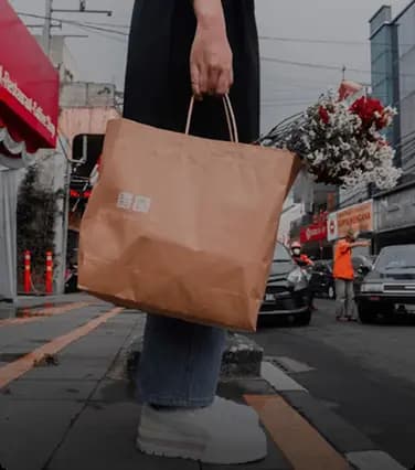 Retail & E-commerce